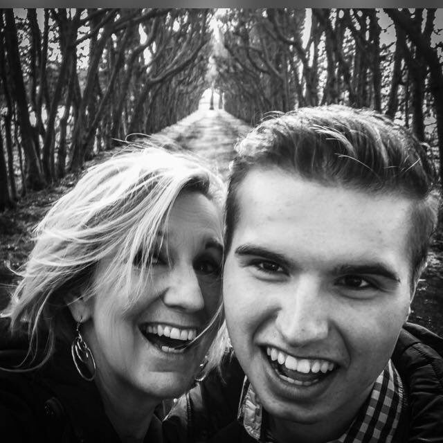 OPaZcommunity's tweet photo. Carlijn Everett zette zelf een kleinschalige dag- en logeeropvang (@deVillaPippers) op omdat ze vond dat haar zoon beter verdiende. Lees hier haar ervaringsverhaal (vol nuttige tips): https://t.co/rnqt7IbZtD https://t.co/nHvkcqVutA
