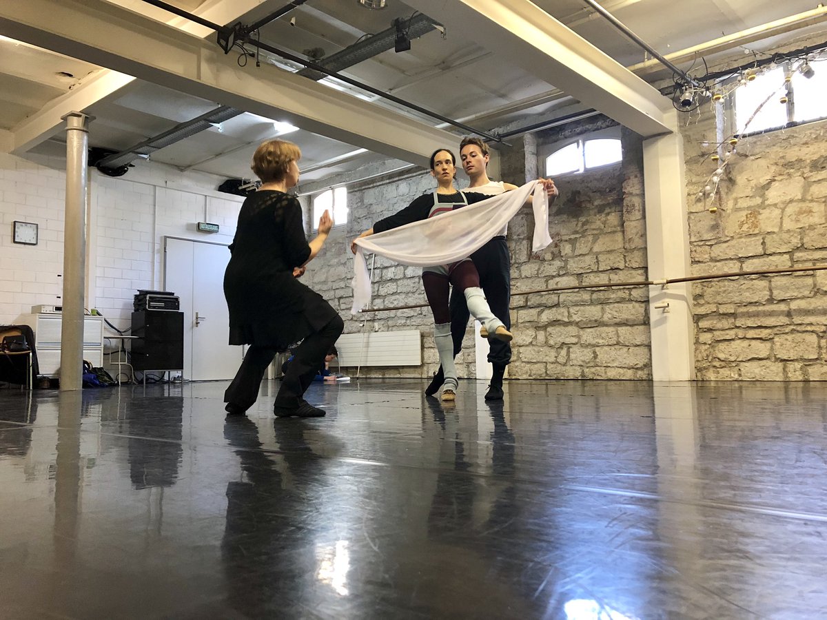 AlbertoArcosWeb's tweet photo. La maestra de #cecchetti dando notas del paso a dos de #Motja y #Antonin . . .
#baroqueman
#Terpsicore
#operaballet
#Händel
#Suiza https://t.co/b1GCeUcNC5