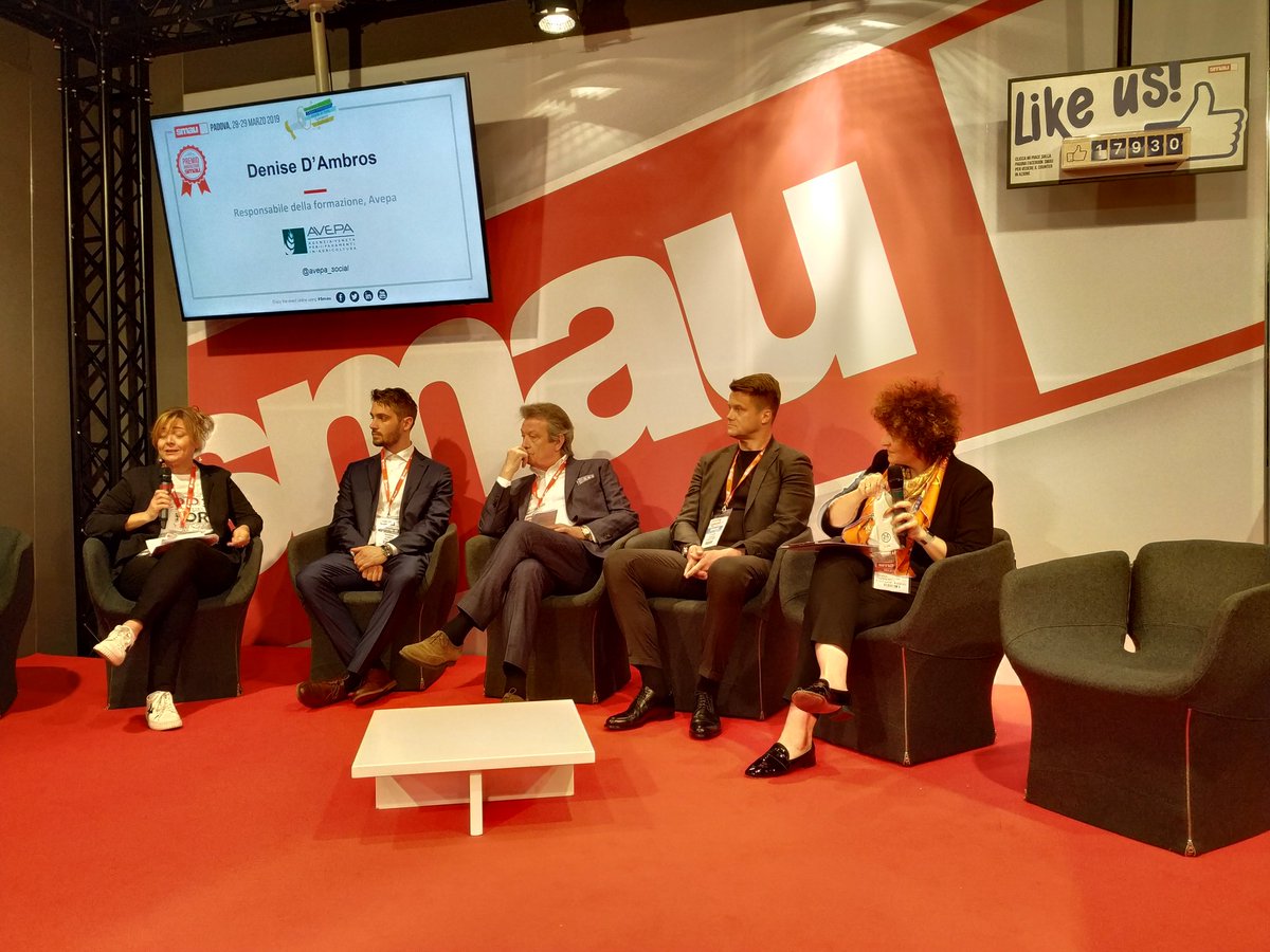 smaunotes's tweet photo. #digitalizzazione e #innovazione nel settore agroalimentare, racconti di eccellenze #Madeinitaly nel panel moderato da @saroversi @Ffoodinstitute a #Smau, con @avepa_social @OracleItalia #Lattebusche #Caffini https://t.co/7jpkMZduGs