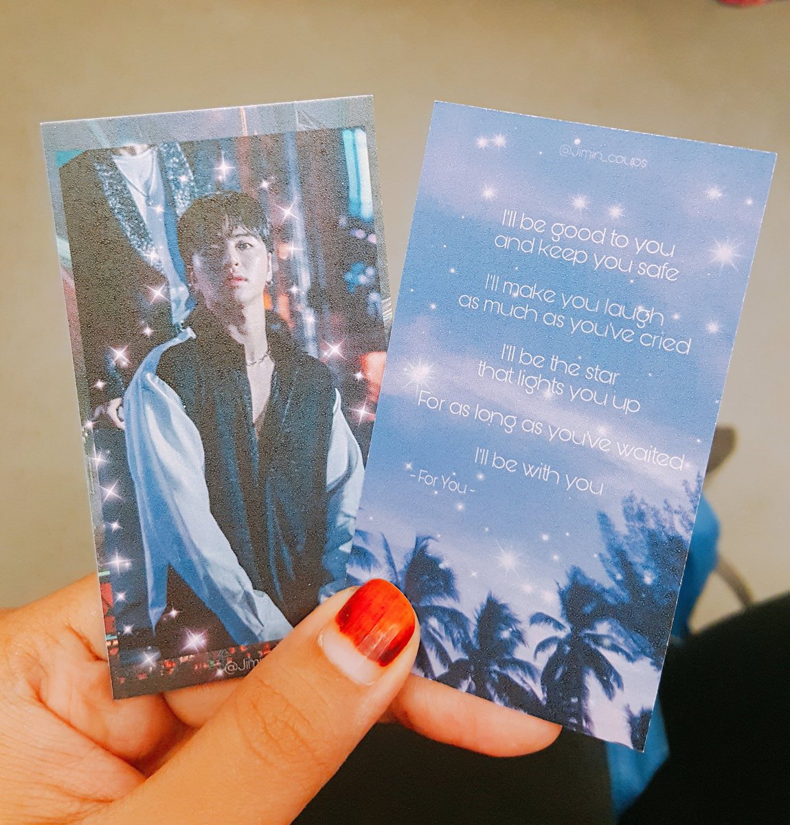 trishshines's tweet photo. THE PC IS HEREEE 😍. It came out so so pretty than what i expect 🙂🙃. And once again special thank to @SKYEPLANET1 for the fast and awesome printing service 😚 💙💋

I will also help distributing @chaewonuna pc!! So do check her 💗

#KingJuneDay 
#BloomingDaywithJunhoe https://t.co/Q9TNrNg3gO