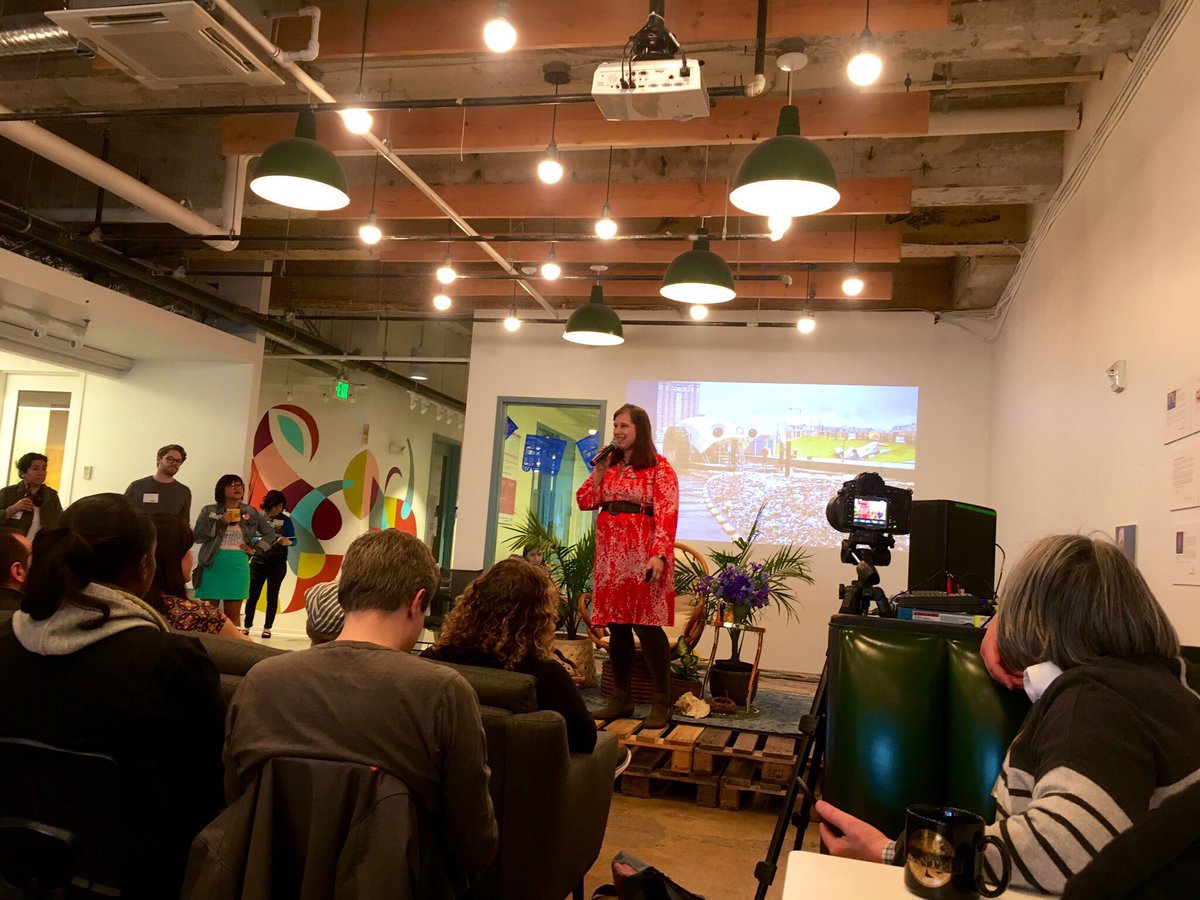 mollyyknoxx's tweet image. Loved my first #CMBal talking about Mr. Trash Wheel! @Baltimore_CM