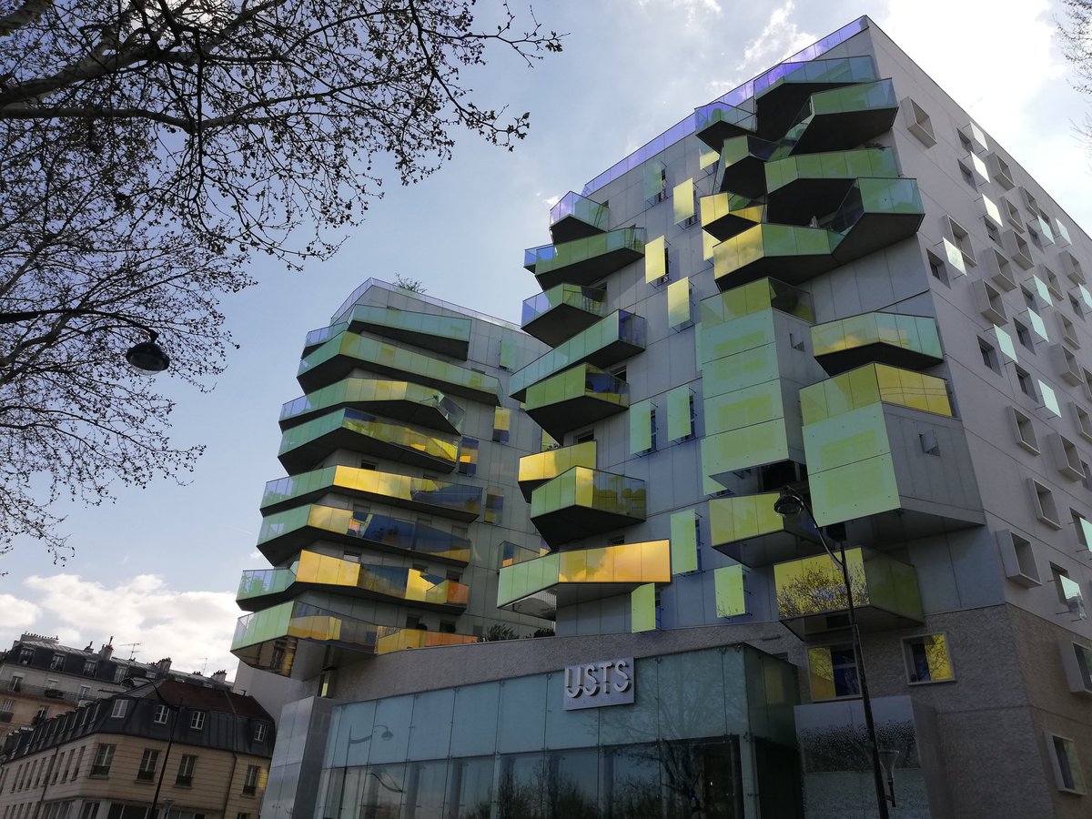 jeanlucvidon's tweet photo. On ne se lasse pas des belles réalisations des organismes #HLM, menées avec le talent des architectes.
Logement social en bord de Seine
@icfhabitat #LaSablière
Architecte Bernard Bühler https://t.co/QPZLpGV7rn