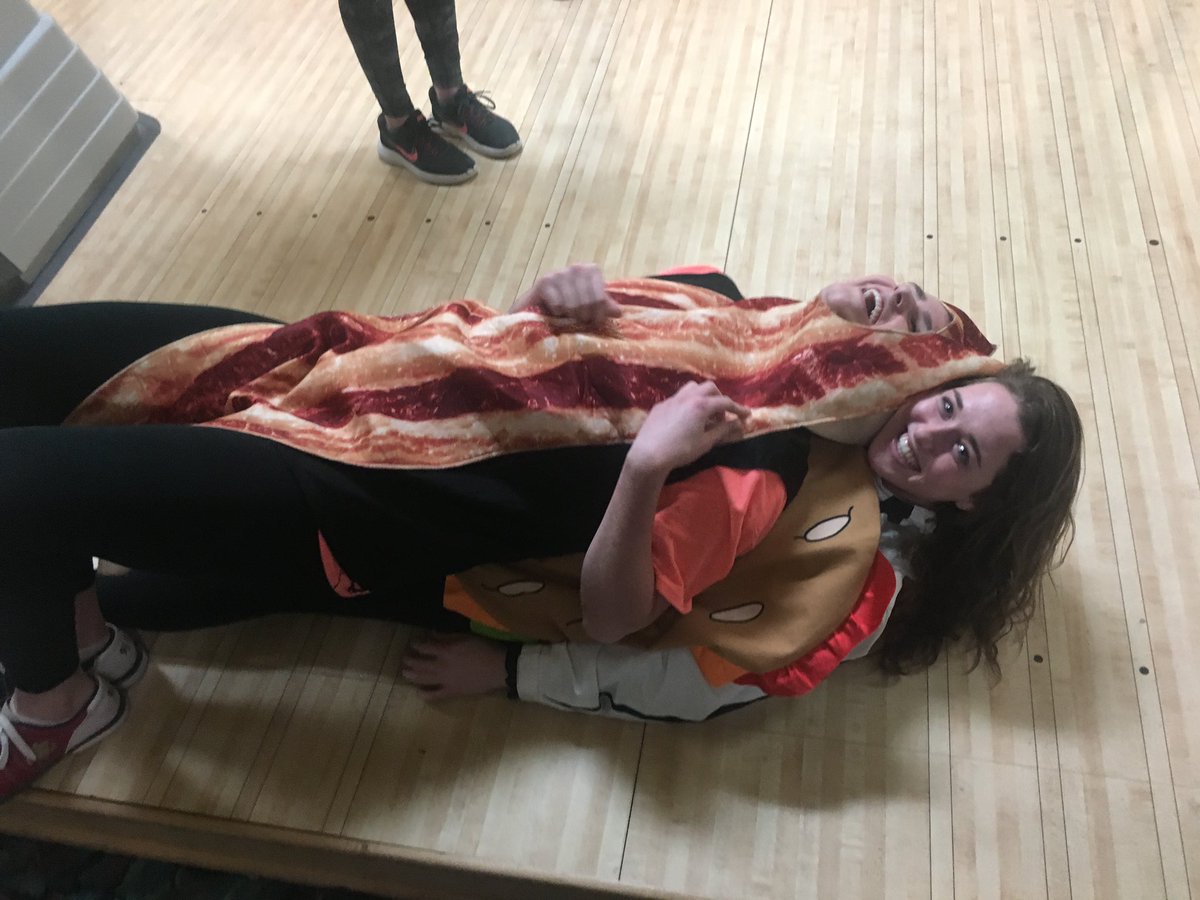 karleebrennan_'s tweet image. HAPPY BIRTHDAY @kateerwin001 MISS YOU HOMIE #toothpic