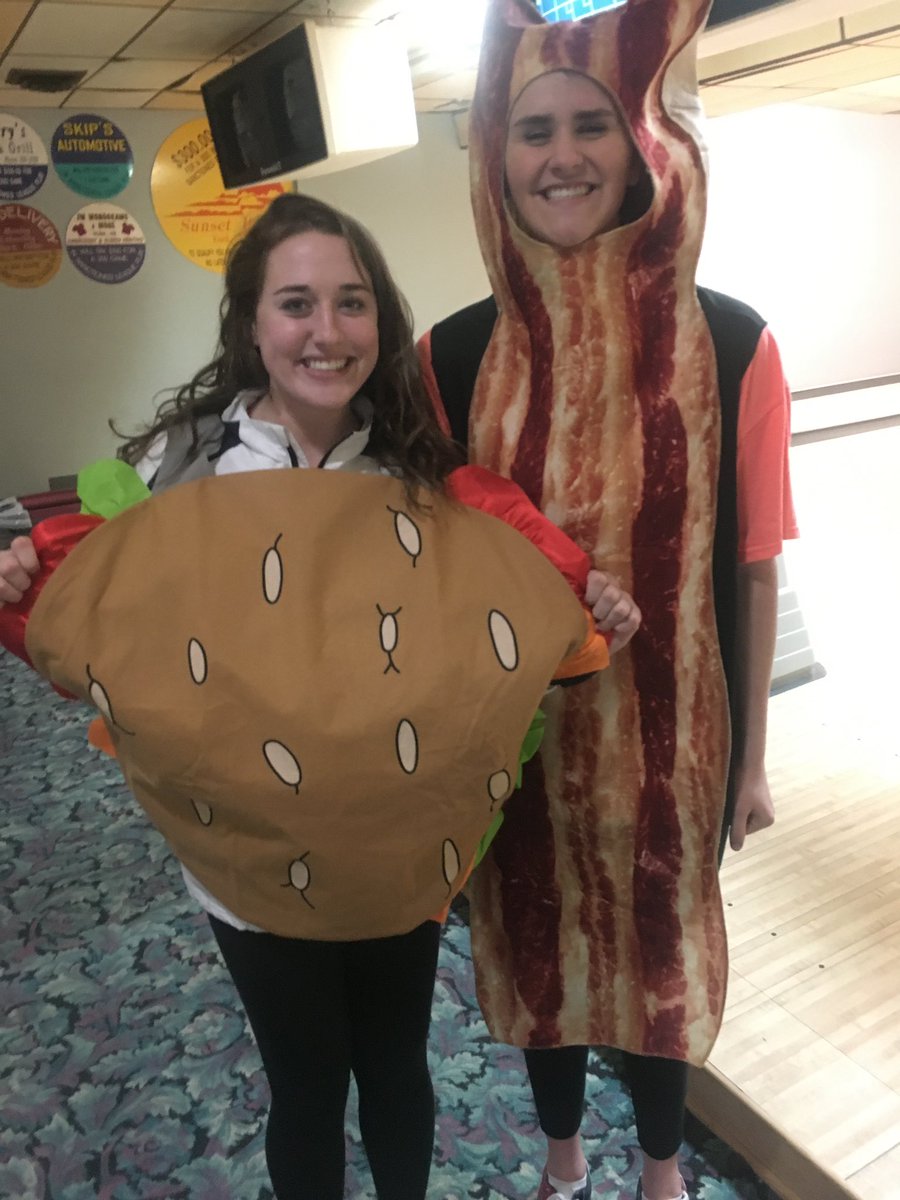 karleebrennan_'s tweet image. HAPPY BIRTHDAY @kateerwin001 MISS YOU HOMIE #toothpic