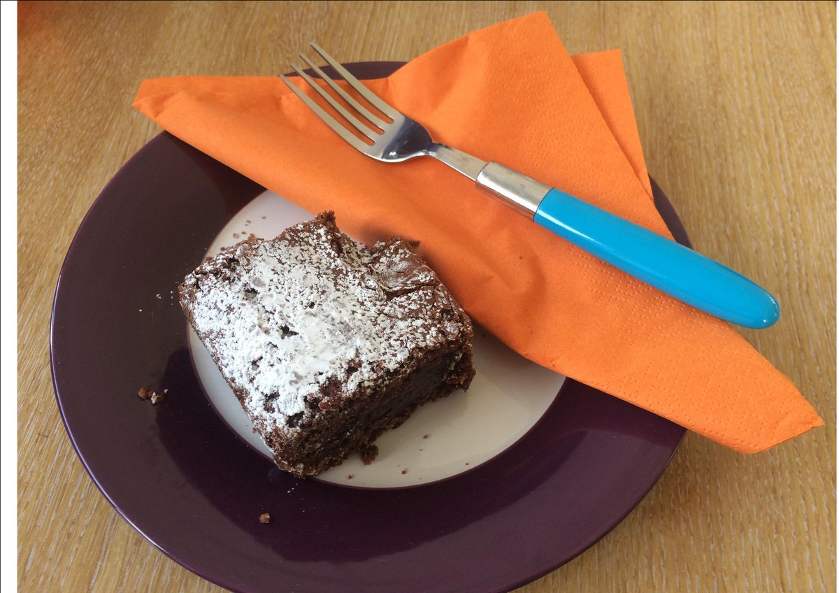 Carly_Warren's tweet photo. The question on all our lips in the Thoroughbred office today - Is this the best cake ever invented? #BrownJack Brownie meets Flapjack. #foodheaven #needtherecipe @TheMonksYard #fabfriday https://t.co/D0SglfdF6T