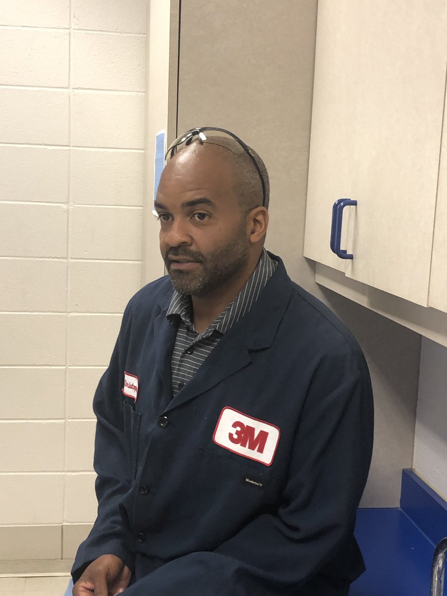 3M doing experiments with CES students. We ❤️ science! Chemical reactions are cool! <a href="/SuptTomSisk/">Dr Tom Sisk</a> <a href="/LCSforKids/">Limestone County Schools</a>