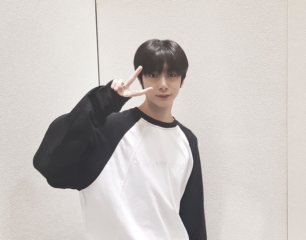 Official_MX_jp's tweet photo. [#MONSTA_X]  
#Shoot_Out_JPN  
#20190329大阪ハイタッチ会
それぞれの部屋の中の、それぞれ。
その２
@OfficialMonstaX https://t.co/0F5WFwbcQP