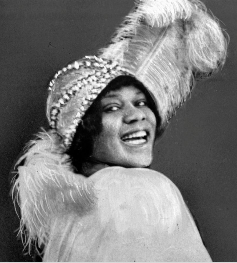 SISOKlahoma's tweet photo. #WomensHistoryMonth Day 29: Bessie Smith (4/15/1894 – 9/26/1937) American blues singer,  nicknamed the Empress of the Blues, she was the most popular female blues singer of the 1920s &amp; 1930s. She was a major influence on fellow blues singers, as well as jazz vocalists. #OKSIS https://t.co/xH08JY4y0R