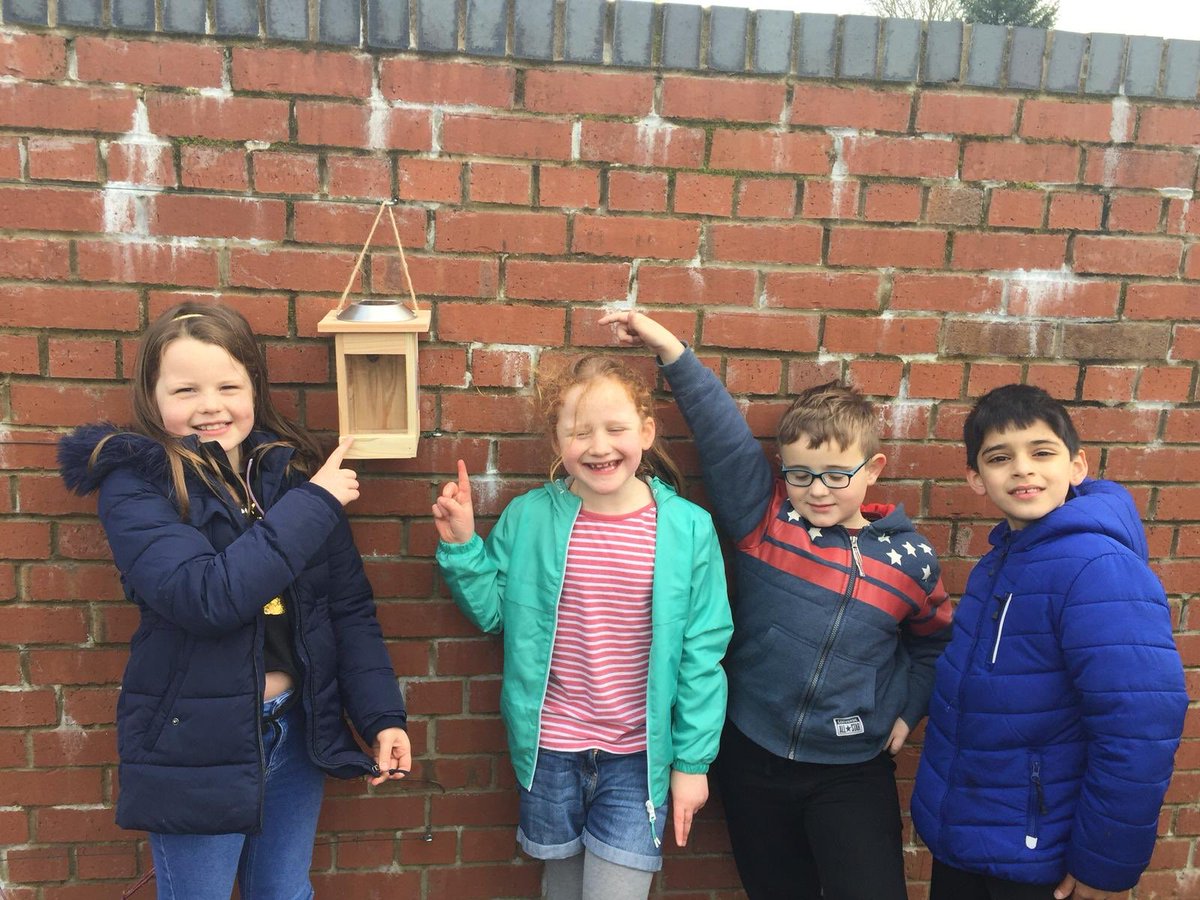 FenwickPrimary's tweet image. Primary 3 went out in to the garden for earth hour 🌍. We designed and built a home for a hedgehog and we hid it in a south facing position. We also found the best place to put our butterfly home and moth station. #RSPB_Learning #EarthHour2019