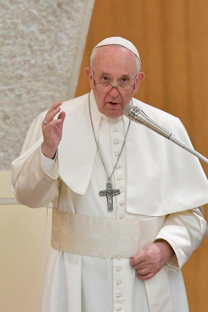 CatholicNewsSvc's tweet photo. Betraying internal forum is a sin, pope tells confessors https://t.co/HOOMnizfbd https://t.co/tz2sMCZtM3