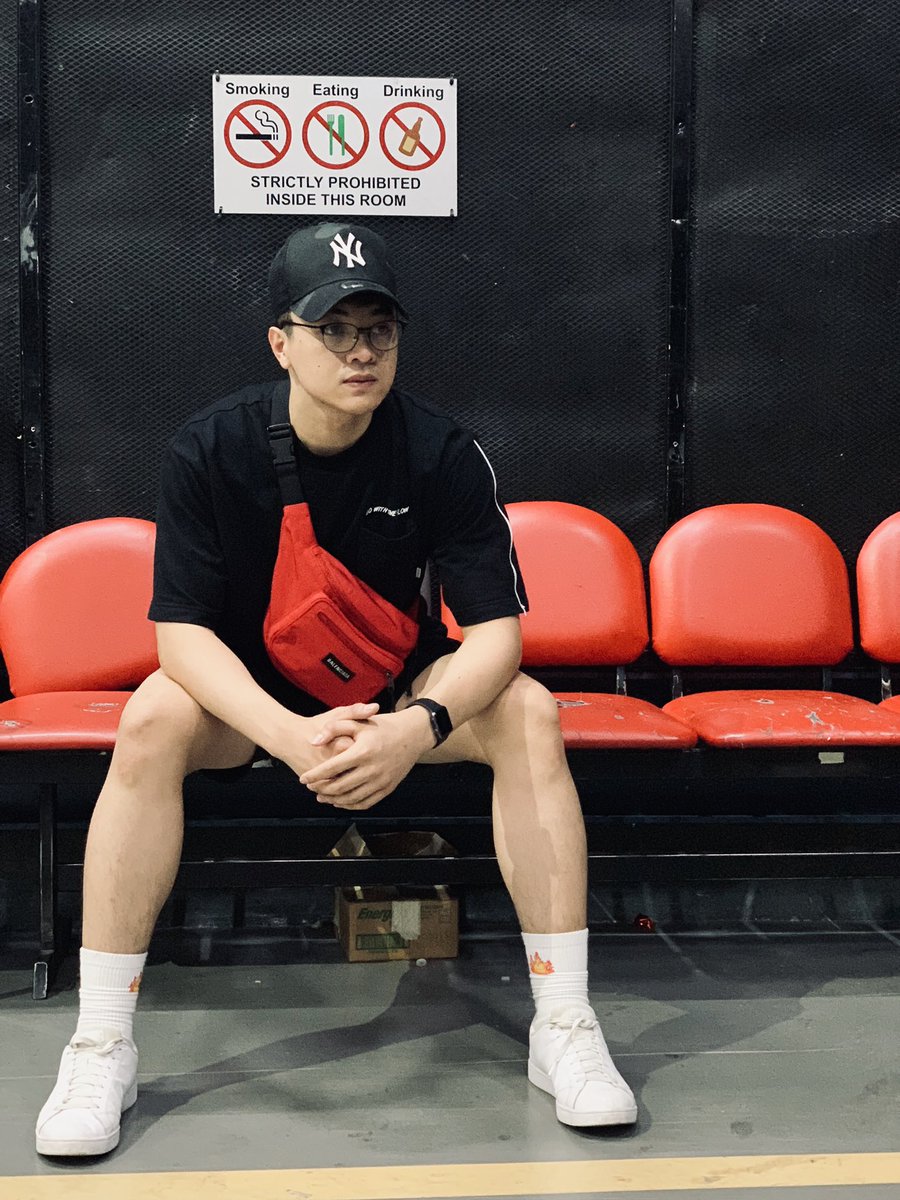 hashtag_CK's tweet photo. Tagal mo..... https://t.co/pluz88amEh