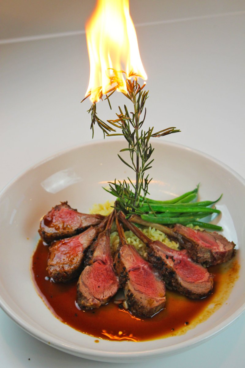 Vueon30a's tweet photo. #FridayFeeling and #weekendvibes.  Dinner starts at 5PM.  Chef Gio is always cooking something delicious up...and creative too!!!
.
.
.
.
#30afoodandwine #30a #southwalton #30eats #gulfcoast #springbreak2019 #finedining #dinner #lamb #destin #florida https://t.co/yRcUvPc5Rb