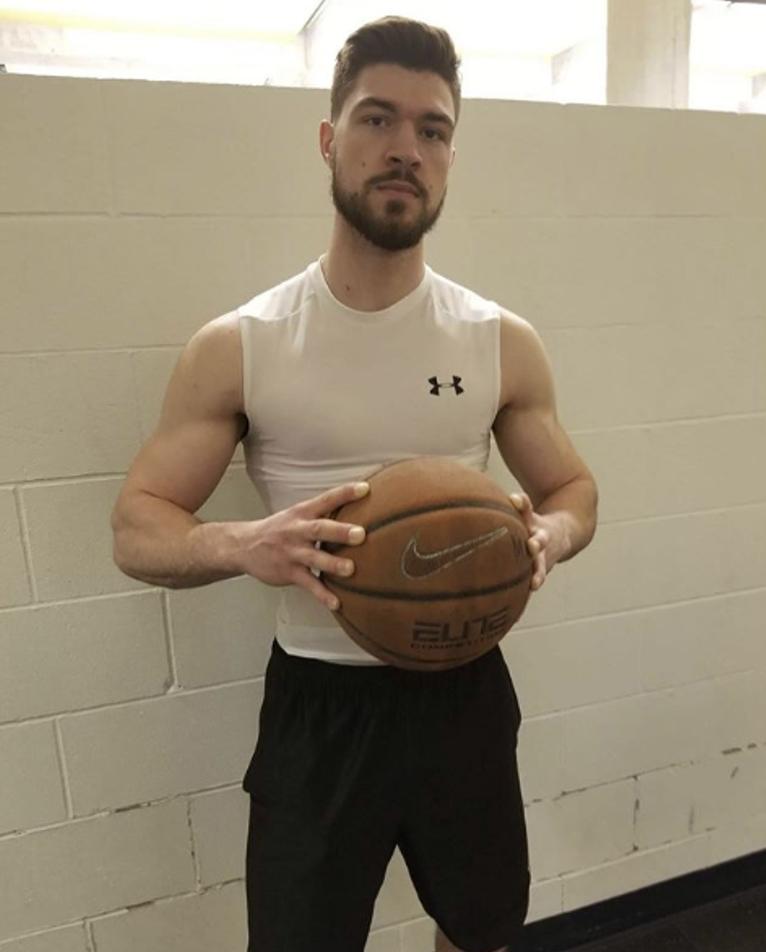 HumansOfRyU's tweet image. "During a basketball game, I was on a fast break for a layup when two players went to block me. They ended up taking out my legs. I flipped and hit my head on the hardwood surface. Everything went black for a while."

Full story here: instagram.com/p/Bvj1QXnnnWc/