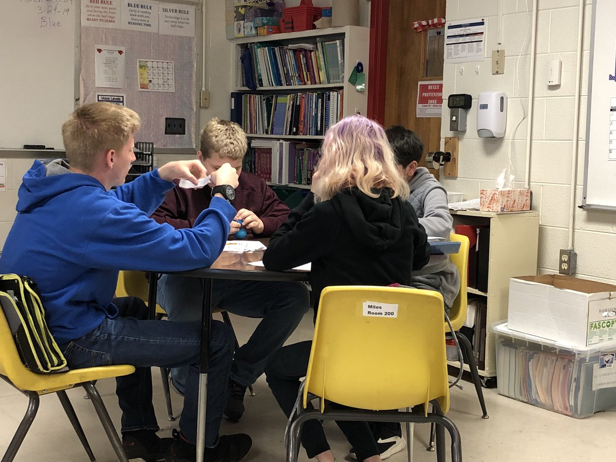 Milesinmiddle's tweet photo. Using prediction skills to solve the case of the missing diamonds. #testtakingskills #collaboratetogether @CMSCardinals https://t.co/CMn5RsCKaE
