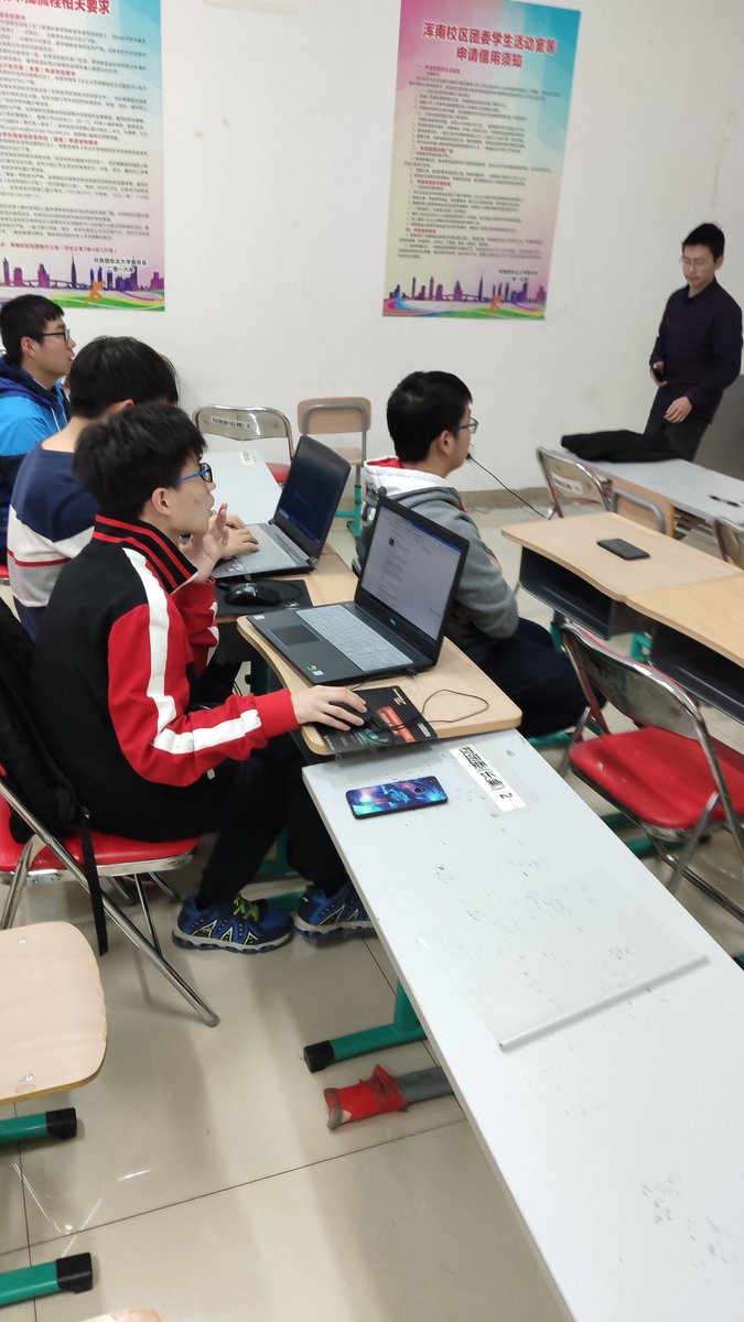 vaporig's tweet photo. #unity #vaporig #东北大学 tonight learning about unity game design technology. https://t.co/SzLbwBMtLM