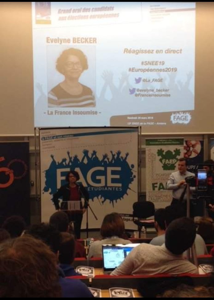 UNAEE's tweet photo. [SNEE] 

@Zoe_UNAEE est présente au #SNEE2019 ce jour. Au programme, de nombreuses formations associatives, présentation des candidats aux élections européennes. 
#étudiants #europe #ElectionsEuropeennes2019 #Elections2019 #cettefoisjevote #SNEE19

Cc @La_FAGE @lafaep https://t.co/n4RzTo1mkw