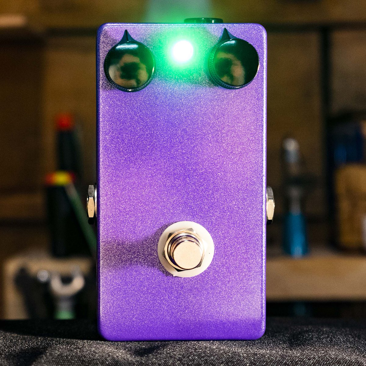 April 27th is your next chance to get an in-depth look into the wild world of fuzz! You can register here: fs20.formsite.com/twintown/regis… for our next "Build Your Own Fuzz Pedal" Class!