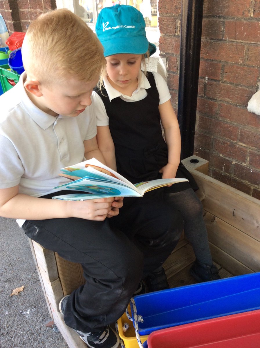 TH_Year6's tweet photo. A lovely day for reading in the sunshine #THlearn6 @THWrens https://t.co/IHuAxcBal0