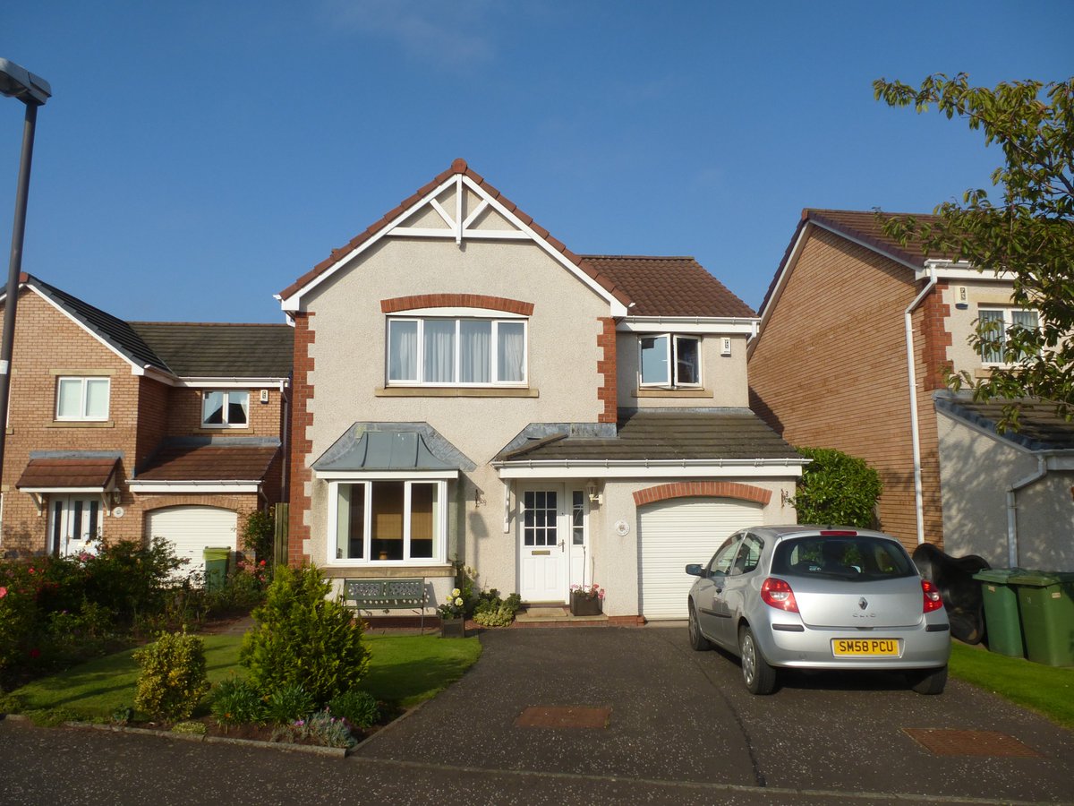 CruzProperty's tweet image. PROPERTY TO LET - Wilson Place, Dunbar £945
Impressive 4 bed detached villa with a large driveway and private gardens within an exclusive development in sought-after Dunbar.  Perfect family home as located conveniently for schools and travel links to the centre.@LothianLoop #Cruz