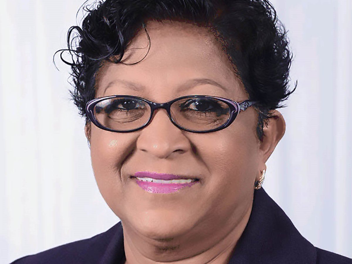 JamaicaGleaner's tweet photo. Why is this happening to me? asks Alan Magnus as he mourns deaths of wife, #DorraineSamuels - https://t.co/81IJW31UN2 https://t.co/ZR5q2AdmUK