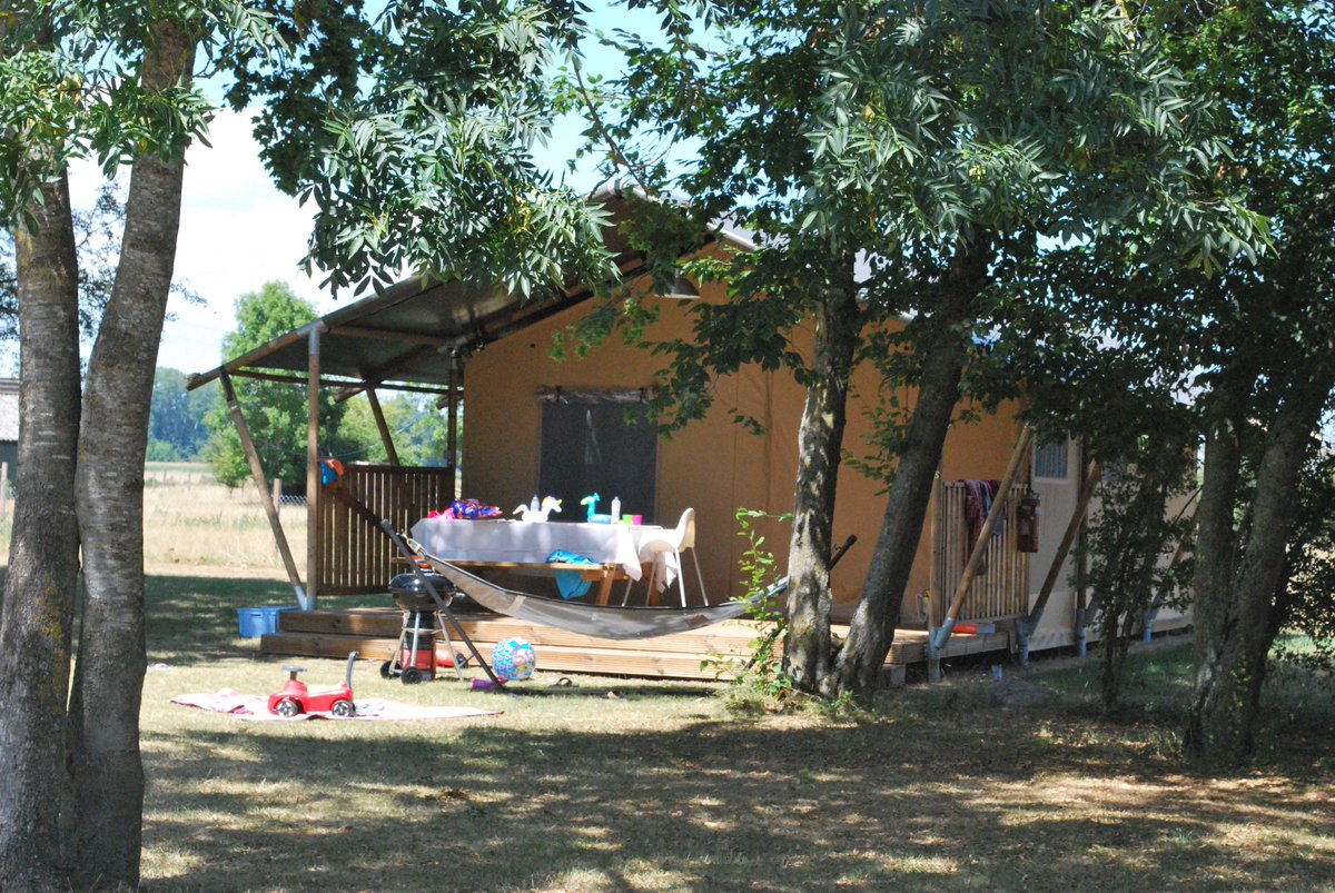 LesGandins's tweet photo. LAST MINUTE OFFER for a 7-night stay in a safari tent from 27th April till 4th May, pay only 5 nights. https://t.co/1ckzfFNLiC