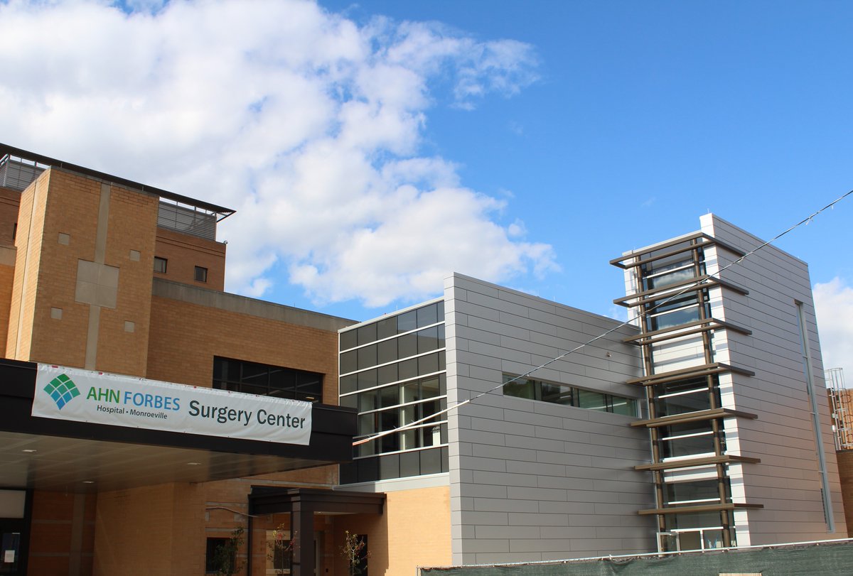 nexgen_design's tweet image. Throwing it back on this Thursday to a previous project where we fabricated panels that give a modern look to this medical center🏥👍
#NexGen #ACMPanel