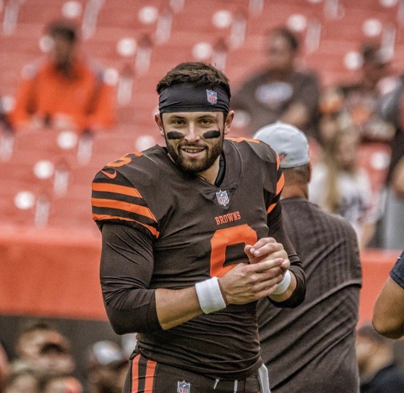 JohnHillbery's tweet image. “He once unlocked fridges across bars in northeast Ohio and got everyone free beer, all in one night. He’s the most interesting quarterback in the world. Stay dangerous my friends.”