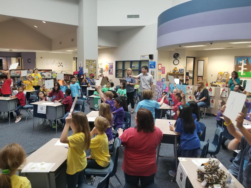 Alvin ISD Libraries tweet media