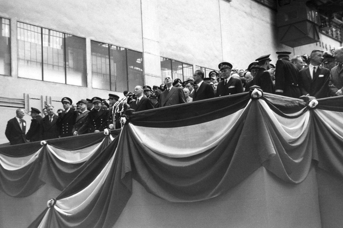 Cite_de_la_Mer's tweet photo. Il y a 52 ans le Général de Gaulle était à Cherbourg pour le lancement officiel du 1er SNLE Le Redoutable. Depuis 17 ans ou presque vous pouvez le visiter. En attendant de venir sur place, notre websérie vous attend sur :  https://t.co/Fm1fE02Wwi #sousmarin https://t.co/O0awTqinuS