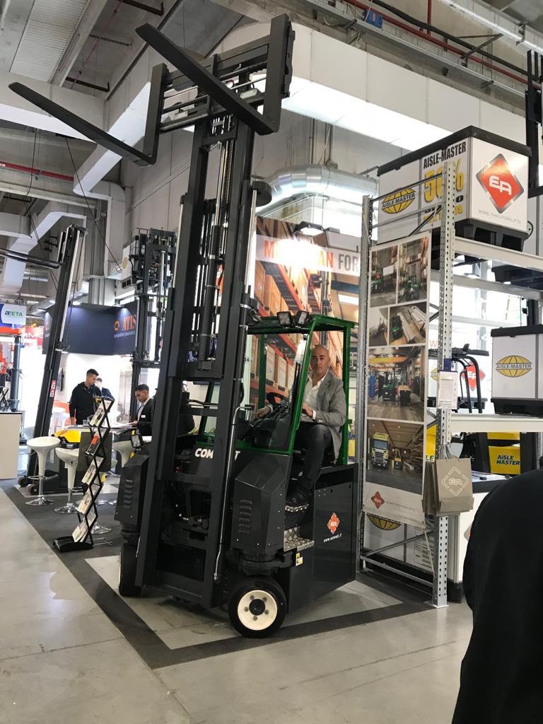 MDappertutto's tweet image. su #RadioMuletti: spazio a Euro Assistance Group srl, importatore unico per l'#Italia dei #carrelli @Combilift, Hubtex e @AisleMaster, che mostra al @MECSPE i numerosi prodotti della gamma #MECSPE #MECSPE2019
#mulettidappertutto #forklift #logistics