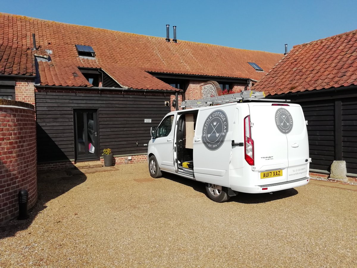 The sun in shining in Norfolk today! 🌞 

#norfolkcottagecare #originalcottagesfamily