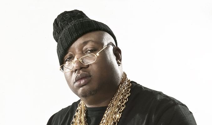 OTB_HIPHOP's tweet photo. One hour of Heavy Bass hip-hop right now starting off with LL Cool J, E40, and Denzel Curry.  #hiphop #hiphopreadio #realhiphop #e40 #denzelcurry #llcoolj #bass #heavybass #ultrabass https://t.co/NLGt0A1jhk