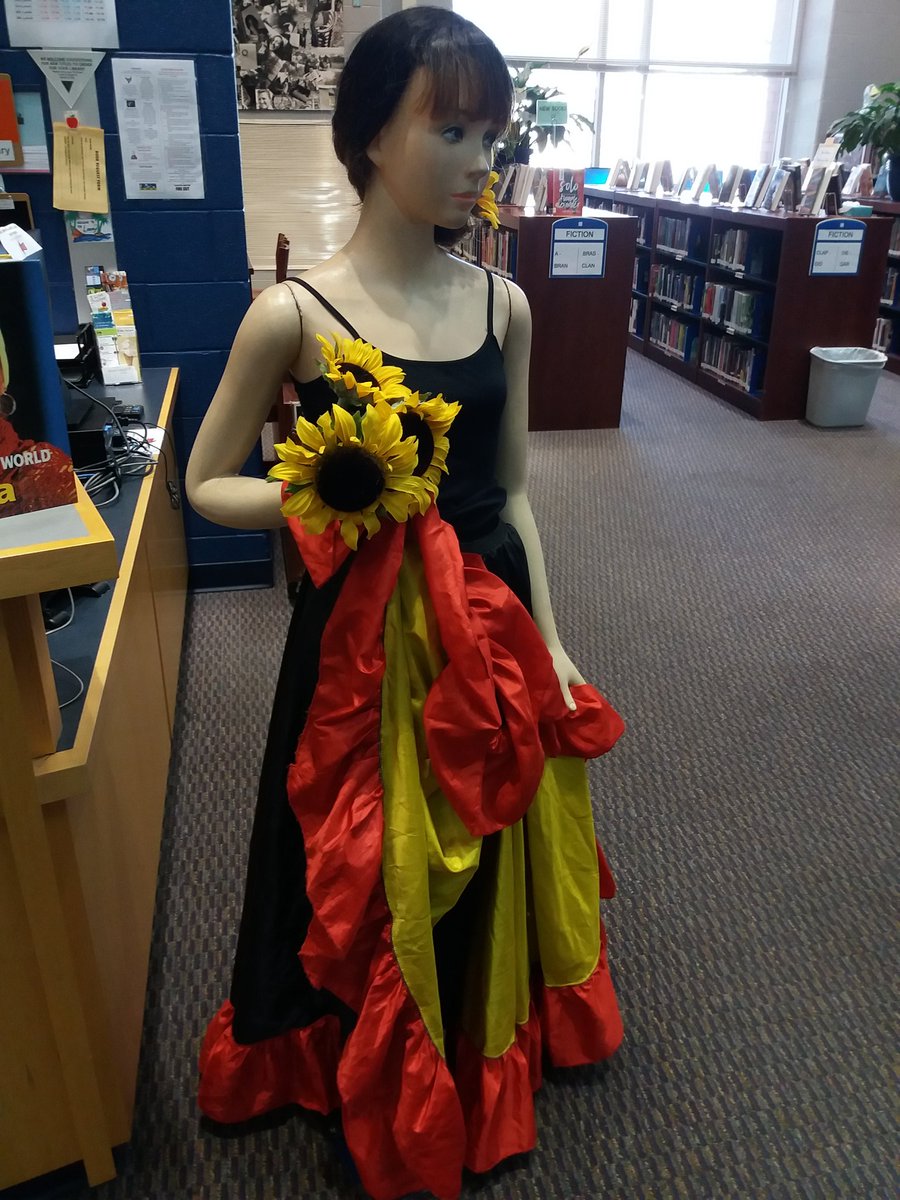 McGrawML's tweet photo. What a fun week celebrating #CosbyWLWeek in the @CosbyLibrary! Page Turner had a great week! #WeAreCosby #ccpslibraries #PageTurner https://t.co/Bx1XTpppFD
