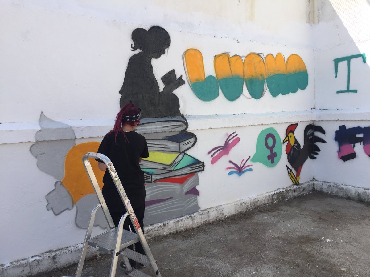IESLaPazGranada's tweet photo. 29-03-2019 Magnifico día de #convivencia en el #IESLaPazGranada distintos talleres: #Rap #breakdande #graffiti Gran participación y diversión del alumnado y profesorado Gracias a #Anaquerando @convigualdad @convivenciaesc https://t.co/SZAYekbPCE