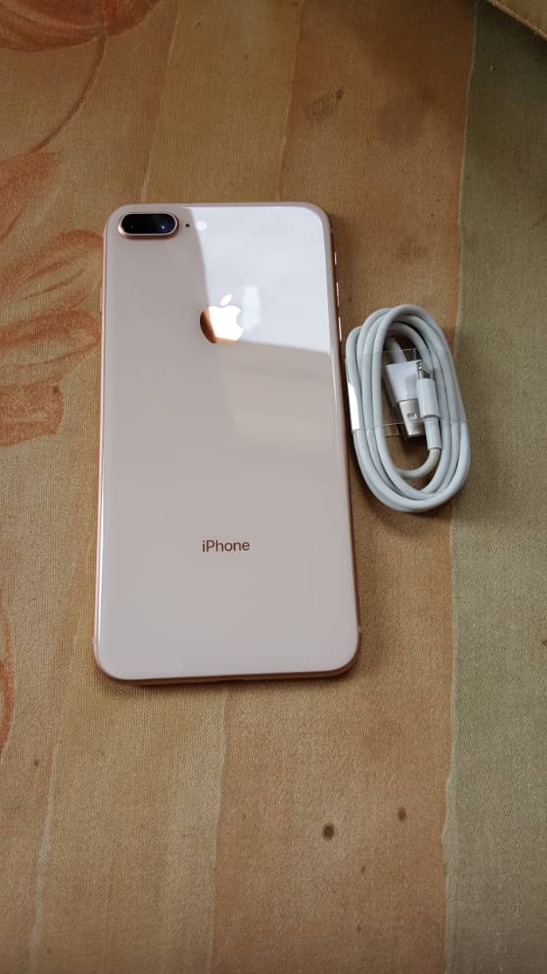 MultimediaSen's tweet image. Iphone 8 plus 64Gb officiels presque neufs venant des USA munis de leurs cables de chargement à 320000Fcfa
Contact: 771109454 ou whatsapp