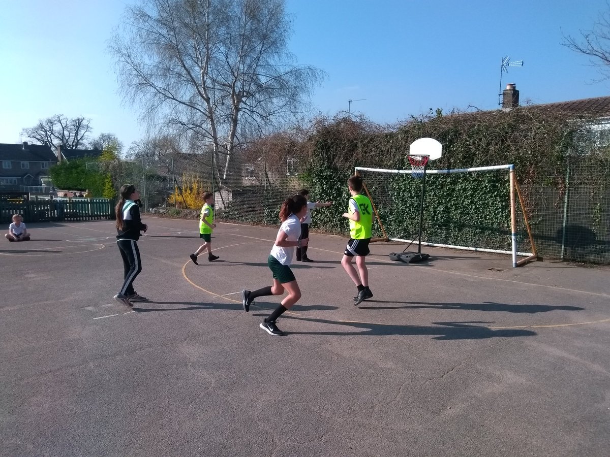 buzzardPPS's tweet photo. Level 1 Netball Competition. Well done Ben Nevis! https://t.co/iioXY8nnn9