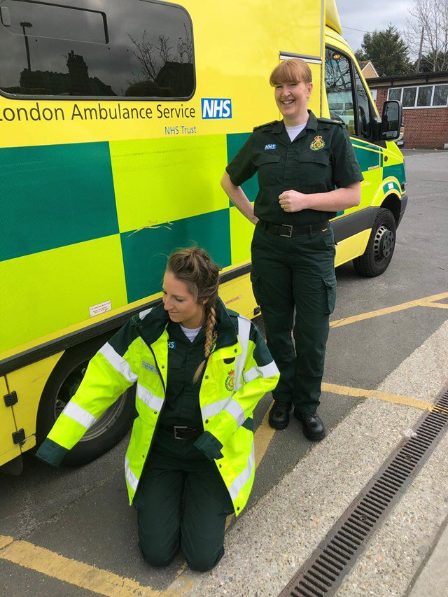 Pic of the day: Amelia Wilkie, 19, follows in footsteps of mum Tina to become ⁦<a href="/Ldn_Ambulance/">London Ambulance Service</a>⁩ medic. First tried on her mum’s uniform aged three. If the coat fits... 🚑 🚑 🚑