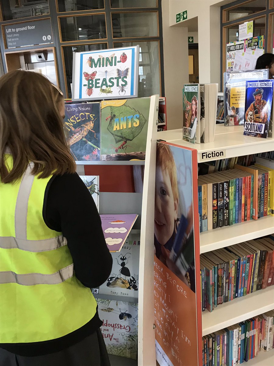 HillbrookLit's tweet image. Y5&amp;amp;6 librarians visited #tootinglibrary today to find out more about the roles and responsibilities of being a librarian. They’ve come back with some great ideas to develop our own school library. #3Rs #beresponsible #Hillbrookjobshop We even spotted Hillbrook from the window!