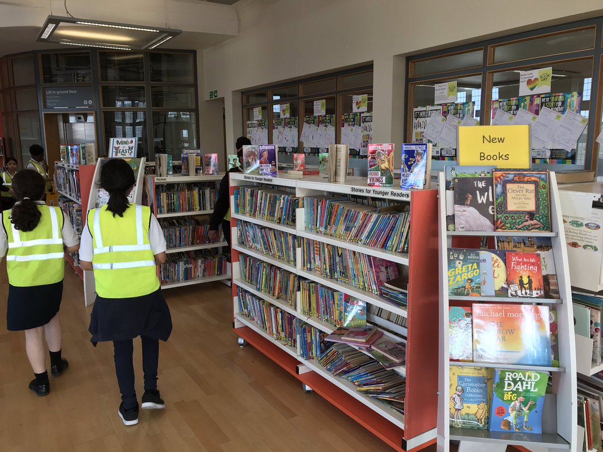 HillbrookLit's tweet image. Y5&amp;amp;6 librarians visited #tootinglibrary today to find out more about the roles and responsibilities of being a librarian. They’ve come back with some great ideas to develop our own school library. #3Rs #beresponsible #Hillbrookjobshop We even spotted Hillbrook from the window!