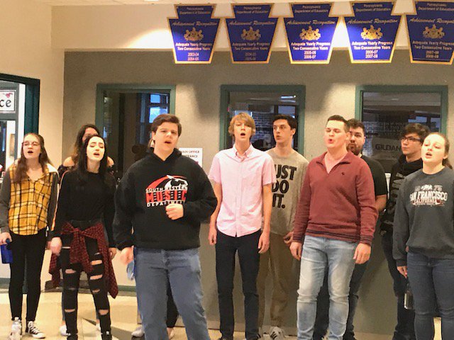 swhsmustangs's tweet image. Students at South Western HS celebrating Music in Our School Month and Youth Art Month. #SWexcellence #swhsmustangs