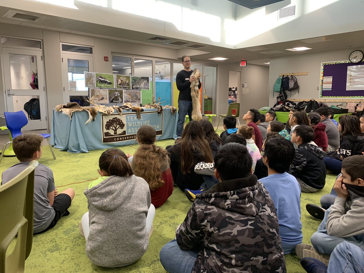 PioneerScience5's tweet photo. And today we are wildlife biologists!! 5th grade never stops learning π€Thank you Mr. Phil! #TexasWildlifeAssociation @EKD_Elementary #ekd_learning https://t.co/K3JYtfKYEf