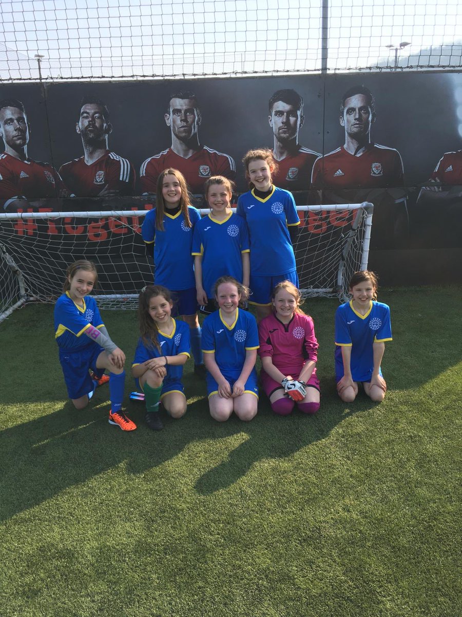 ChwaraeonTreg's tweet photo. Llongyfarchiadau anferthol i dim pêl-droed y merched a bechgyn am ennill twrnamaint Chwaraeon Caerdydd / Congratulations to the girls and boys football teams on winning the Sport Cardiff football tournament #offtothenextround #serydyfodol https://t.co/Opz38O2IoK