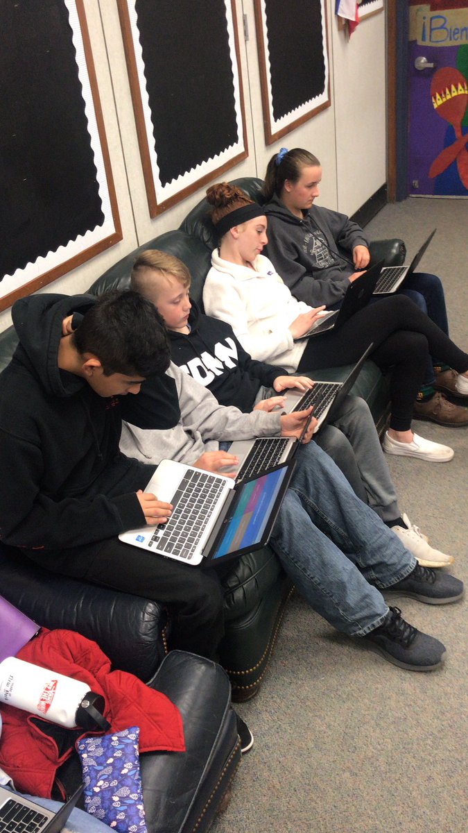 KovatchCarol's tweet photo. Total engagement with @gimkit. They don’t even know they’re learning 🙌🏽#langchat https://t.co/ZJGB6zZLM6