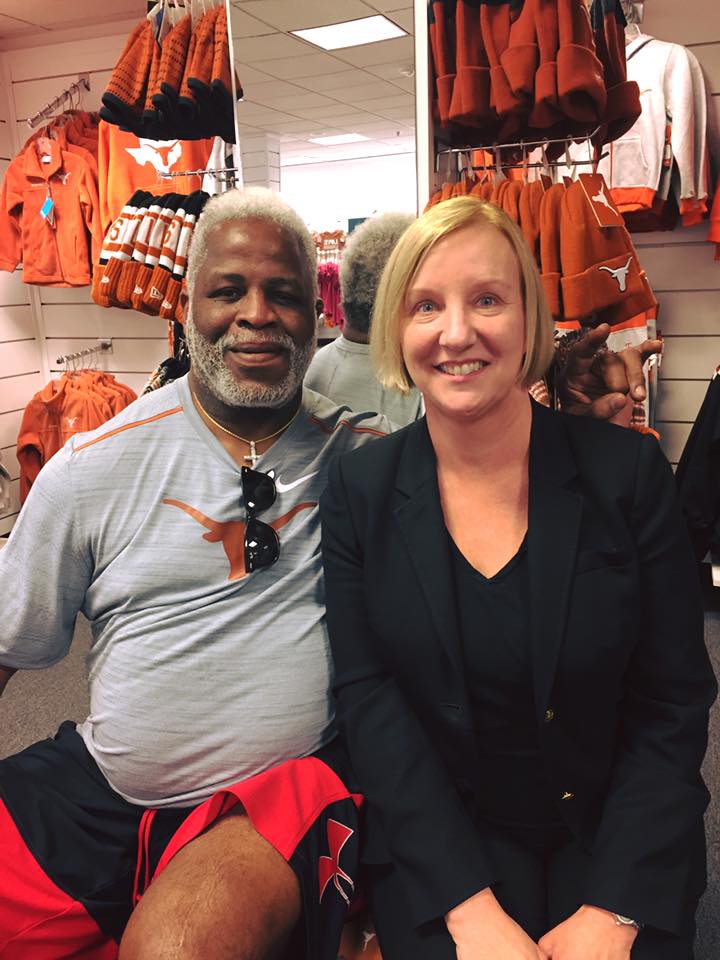 Wishing Earl Campbell a very happy birthday today! 