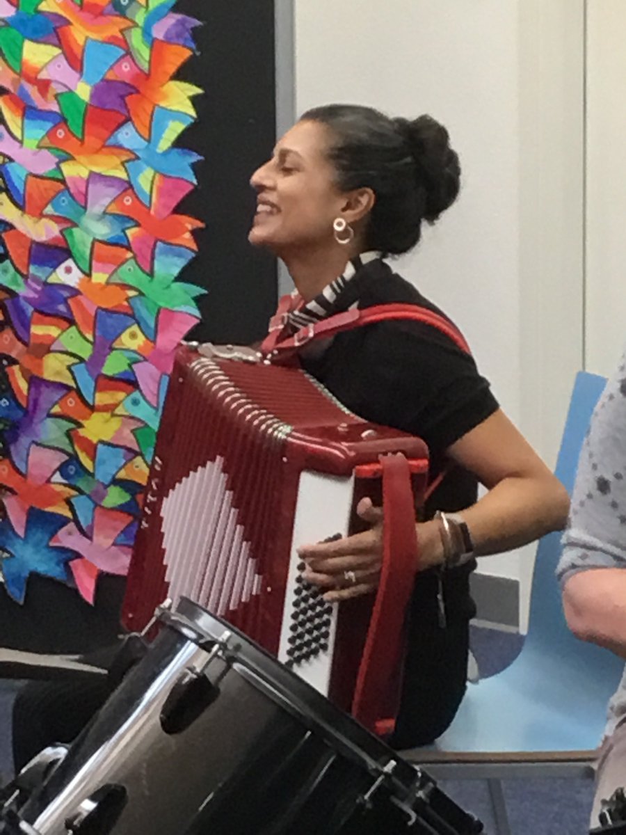 GuernseyCat's tweet image. Even the teachers joined in...videos to follow. #BSNPerformingArtsWeek2019 #BSNJSV