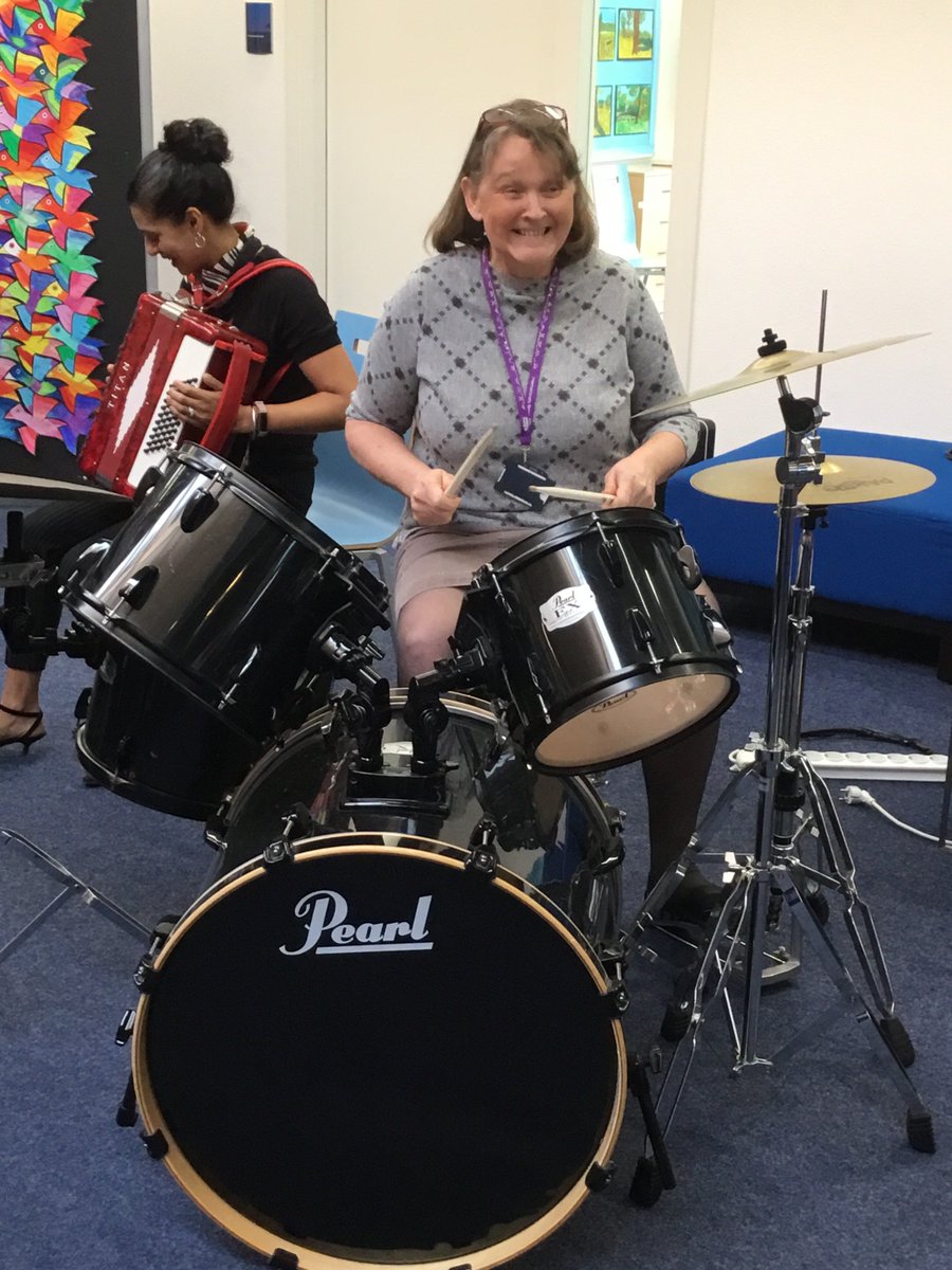 GuernseyCat's tweet image. Even the teachers joined in...videos to follow. #BSNPerformingArtsWeek2019 #BSNJSV