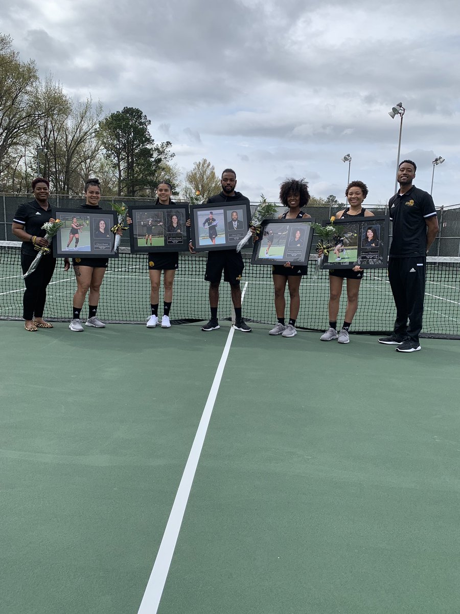 UAPBLionsRoar's tweet photo. UAPB Tennis Team Seniors Congratulations and good luck with your future endeavors 🎾🦁 https://t.co/VJlvfZUXRs