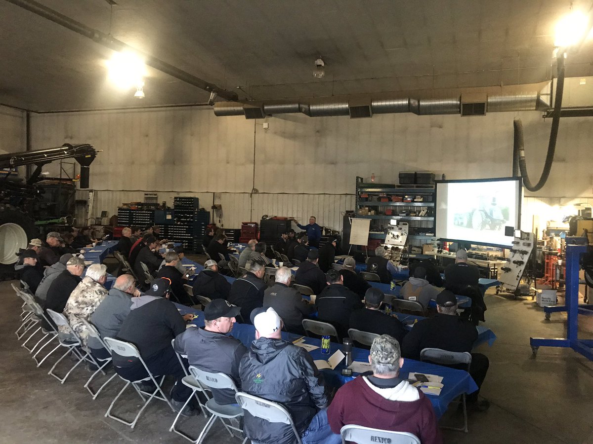 maudea2's tweet photo. Kicking off #Plant19 right @DLEequipment GP/DC with guests from @NHAgriculture & #IntelligentAg at our Customer Seeding Clinic https://t.co/Qdfbvjs7hb