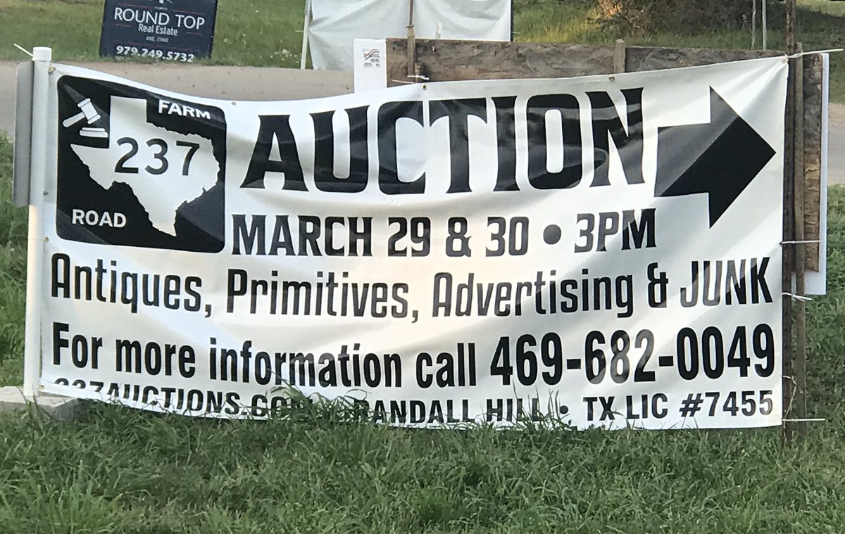 SCheesesteaks's tweet photo. Big Auction in our field today!!! Come early and have some lunch with us!!! #bigtonyscheesesteaks #yumm #roundtopantiqueshow #comeonoutyall  #roundtoptexas https://t.co/GMUI4jxrfI