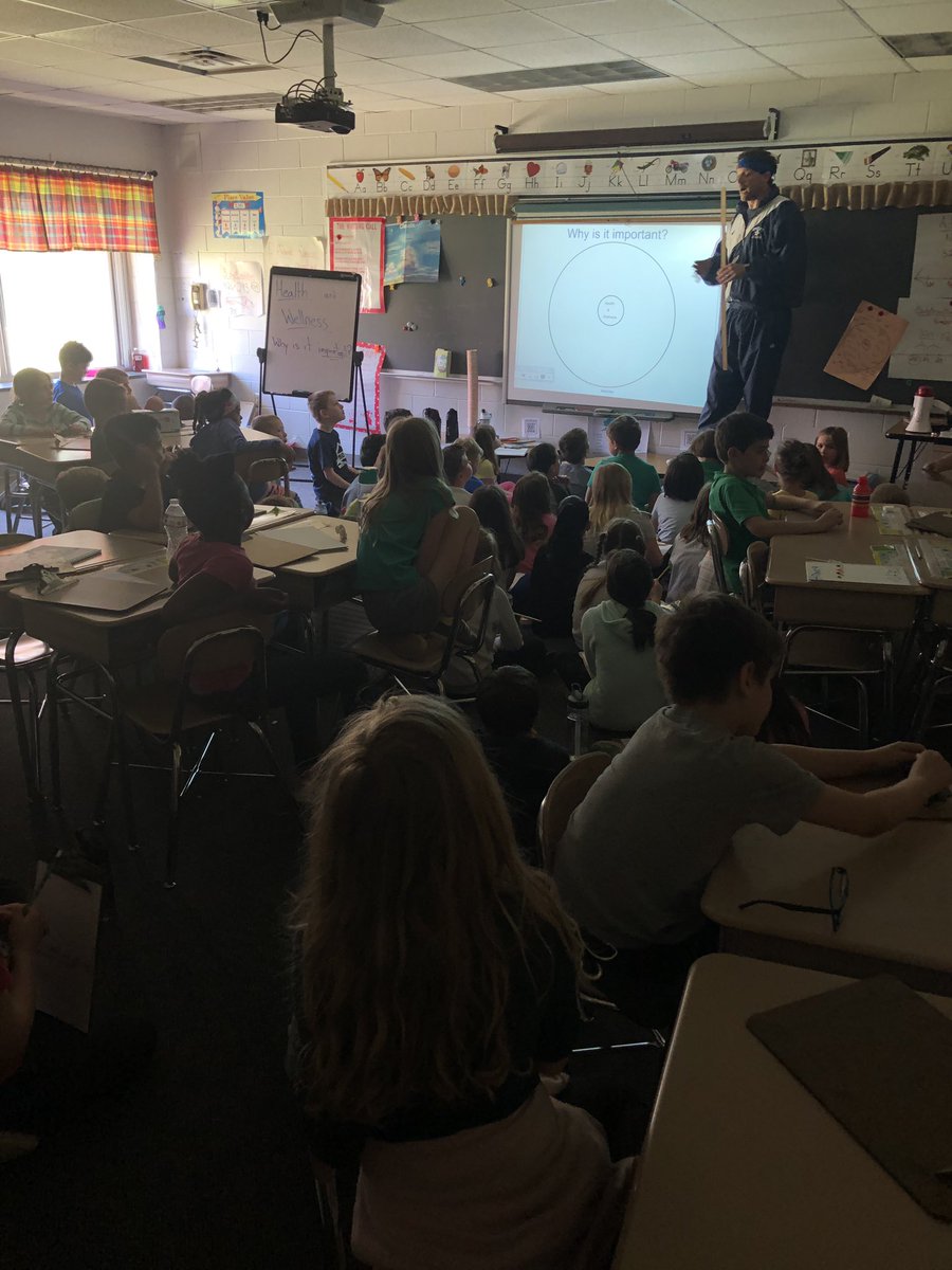 mrsvsowls's tweet image. Learning about March’s Health and Wellness Global Goal from Mr. Lamanna! @PleasantUnionYR @krbiles #PUEglobal #usdg